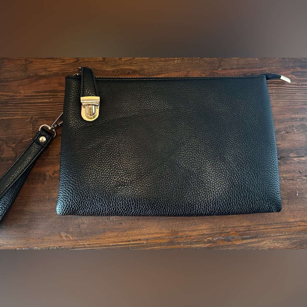 Fabriano Italia‎ Black Leather Wristlet Clutch Made In Italy.